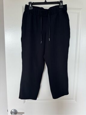 LULULEMON On The Fly Crop *Woven 23" Size 8